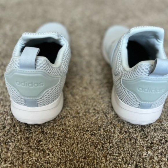 Brand new size 3 girls Adidas tennis shoes - Picture 3 of 5